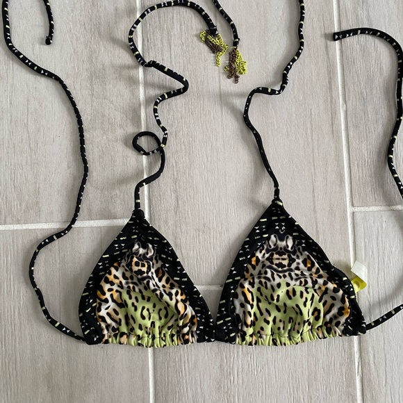 Bathing suit - Picture 3 of 8